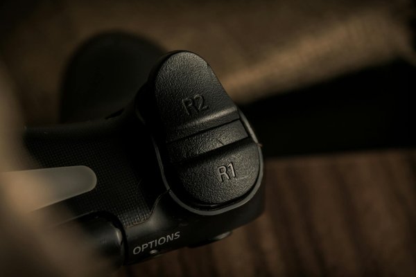 How does the UK support innovation in fintech?